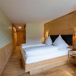 Standard Zimmer mit Kingsize-Bett